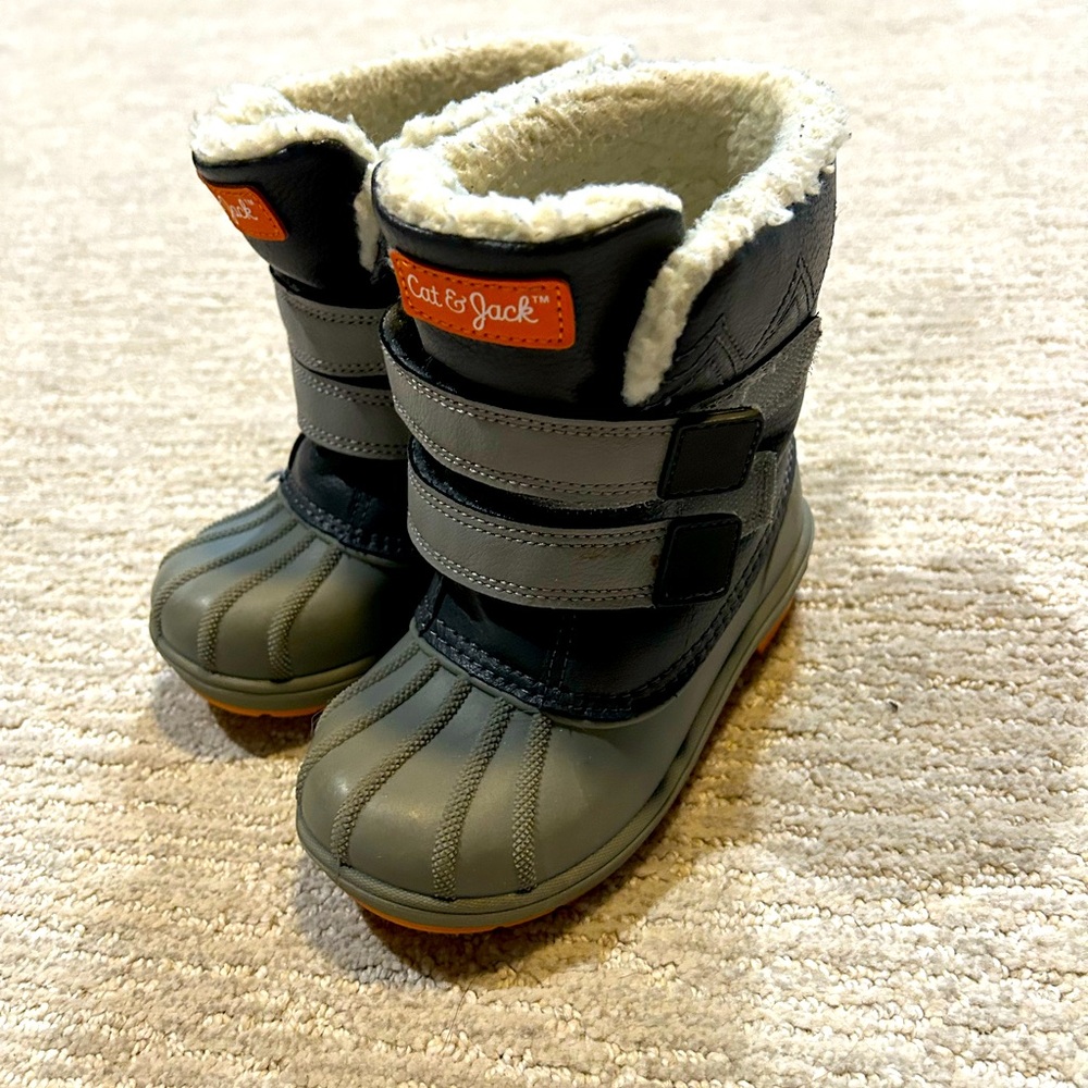 Cat and Jack Toddler Snow Boots - Size 10